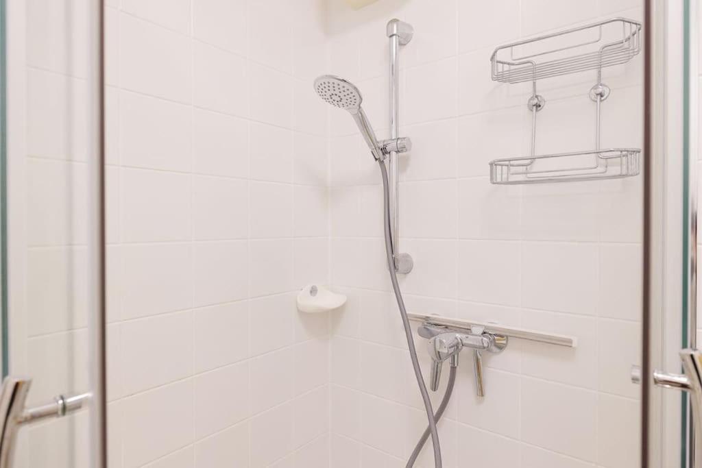 New! Cozy & Lovely Home In The 3Rd District Bécs Kültér fotó