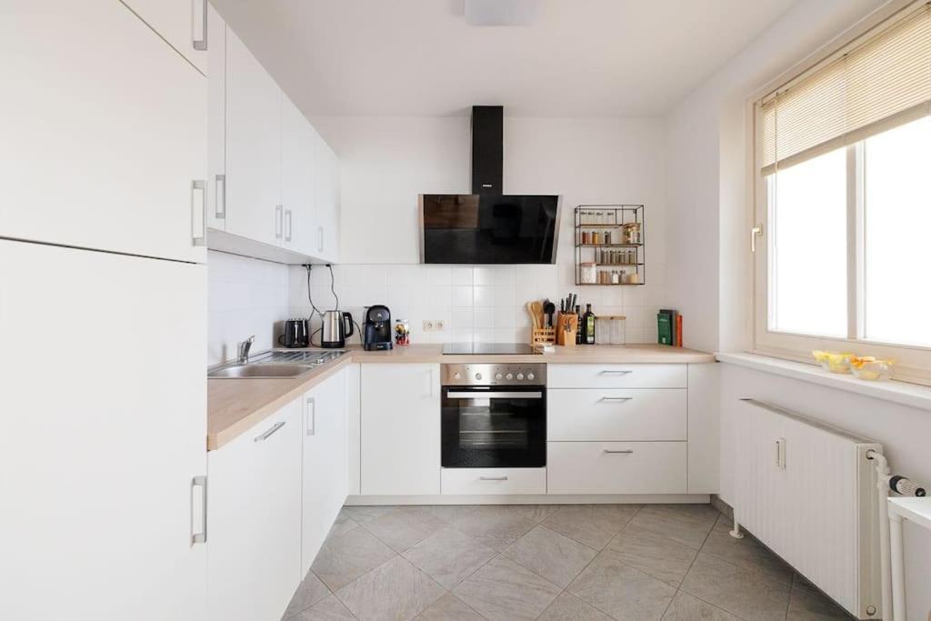 New! Cozy & Lovely Home In The 3Rd District Bécs Kültér fotó