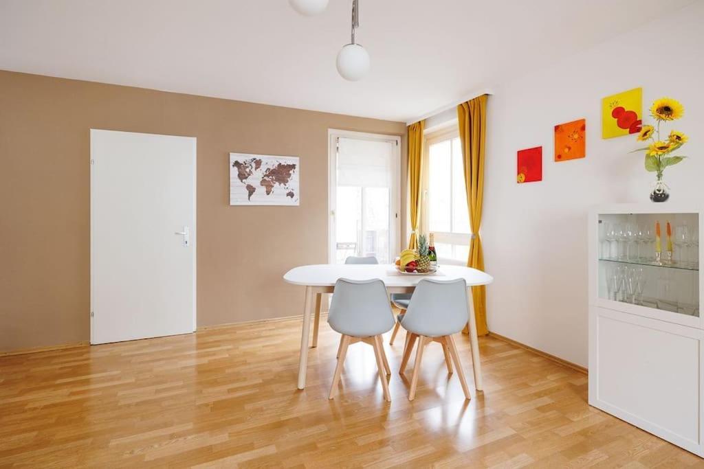 New! Cozy & Lovely Home In The 3Rd District Bécs Kültér fotó