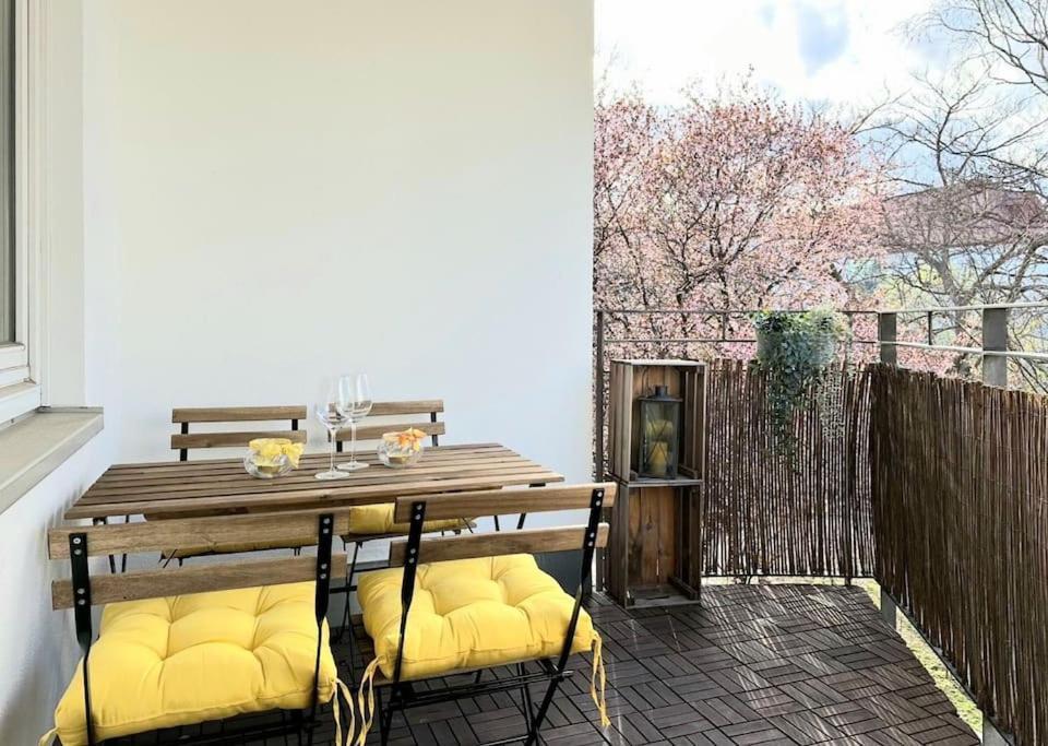 New! Cozy & Lovely Home In The 3Rd District Bécs Kültér fotó